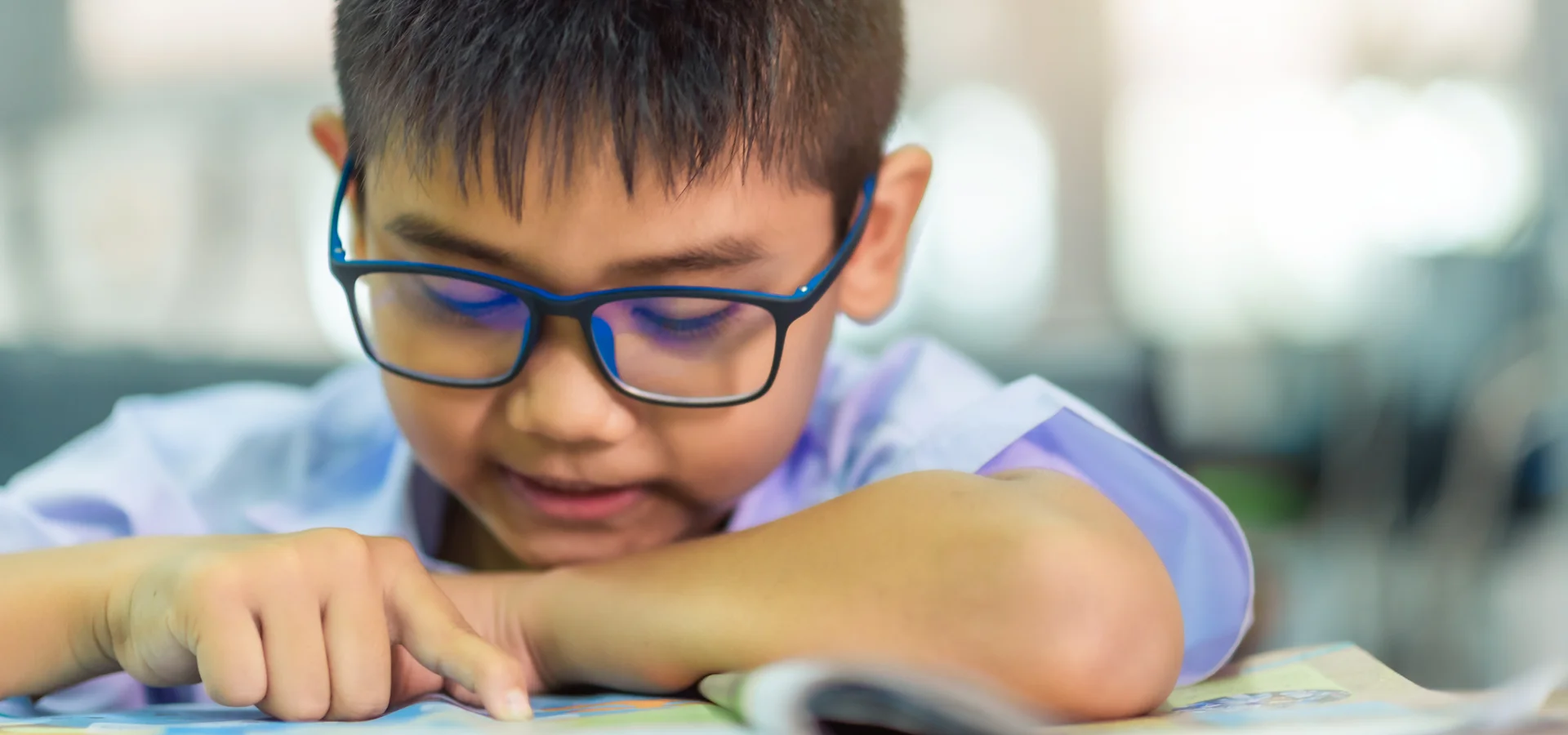 Classroom of children, illustrating the rising global prevalence of childhood myopia